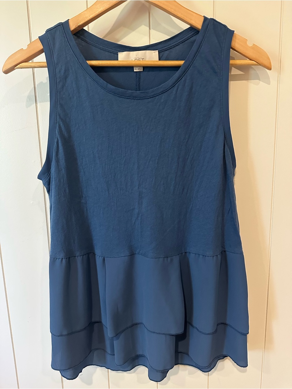 LOFT Sleeveless Tiered Blouse Women’s Small Blue Layered Sheer Hem Top